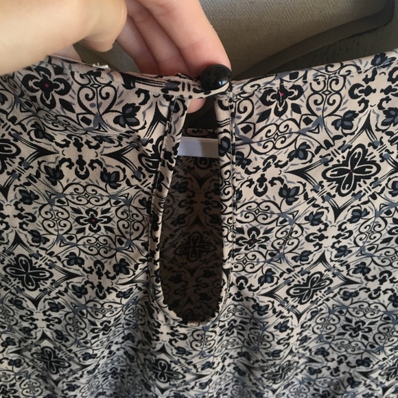 One Clothing Patterned Ruffle dress - Picture 4 of 5